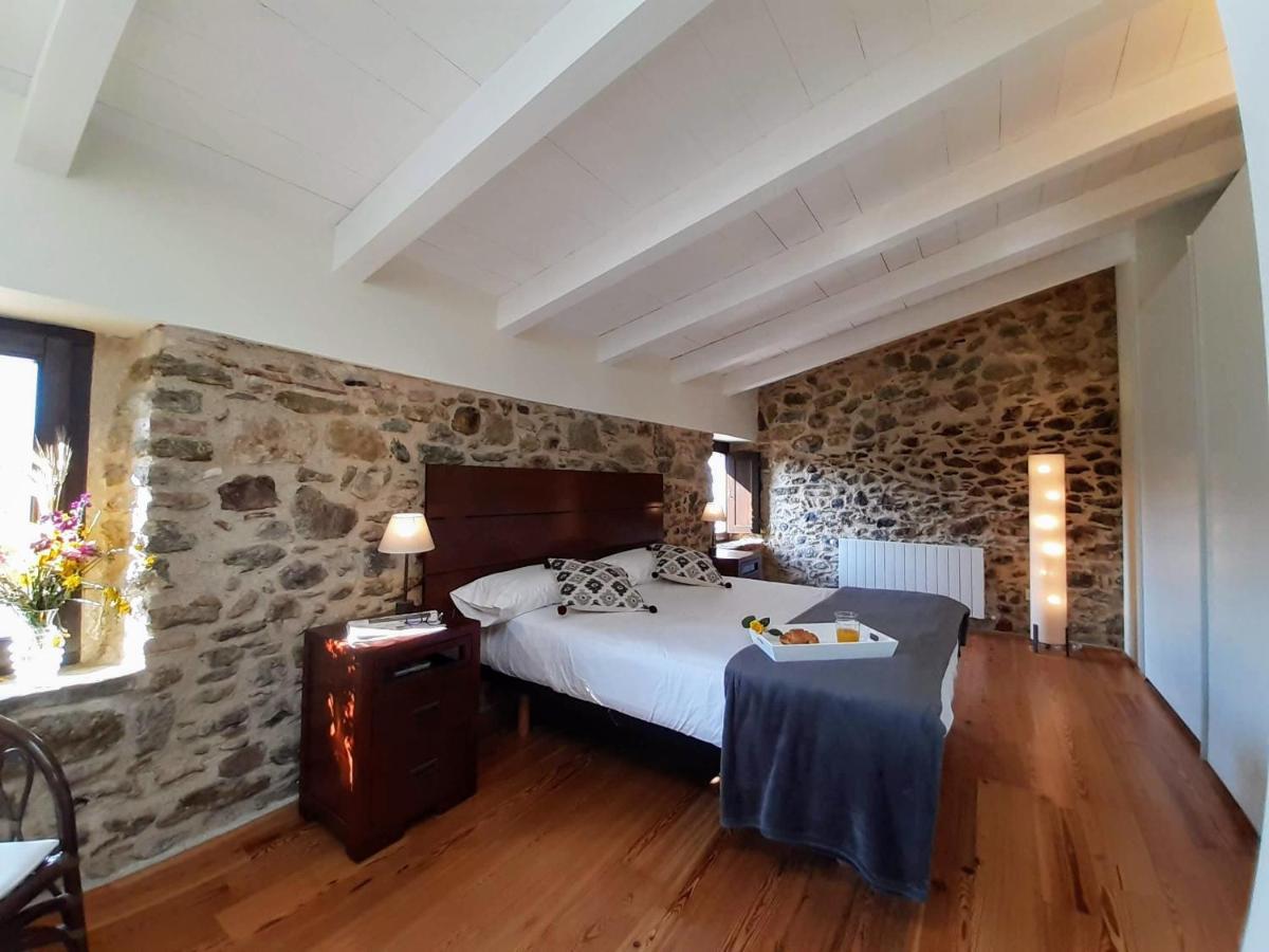 Monells - Casa Rural - Can Felip Exterior foto