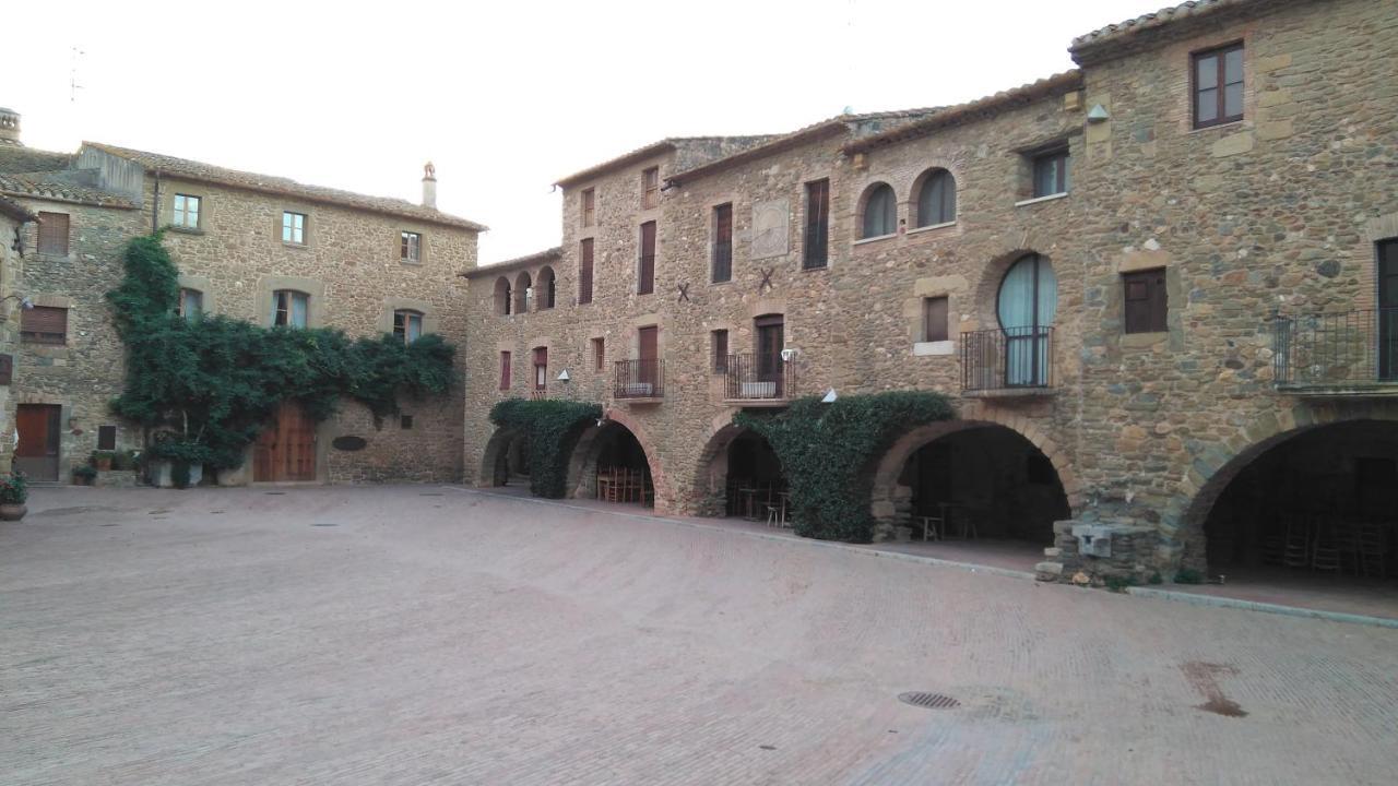 Monells - Casa Rural - Can Felip Exterior foto